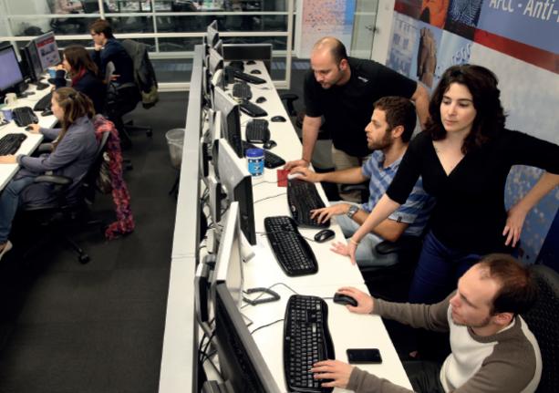 De strijd tegen internetfraude in Tel Aviv